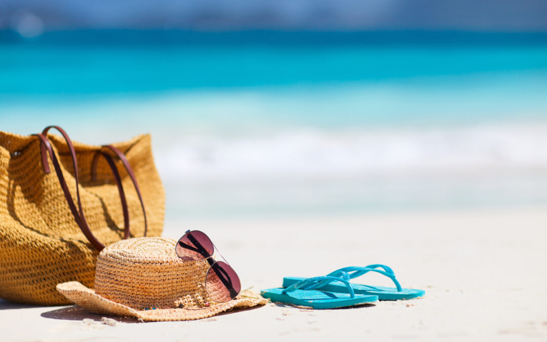 8 Ways to Pack the Ultimate Beach Bag